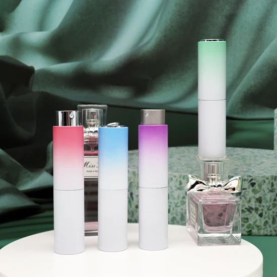 Bouteille de parfum en verre de jet d'atomiseur de torsion de bouteille en aluminium de la couleur 8ml de gradient